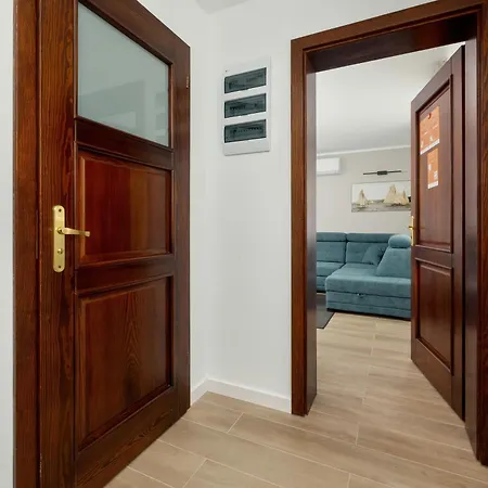 House Kurnik - Garden, Grill & Relax By Renters Apartament *